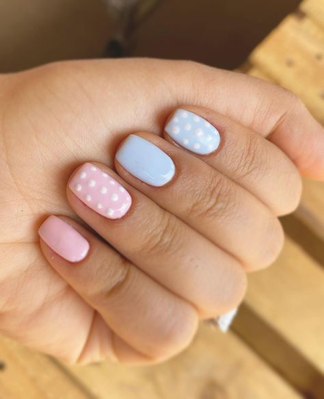 ♕ 𝕊𝕦𝕫𝕪 ℍ𝕠𝕧𝕙𝕒𝕟𝕟𝕚𝕤𝕪𝕒𝕟 ♕ 🇦🇲🇺🇸 | Gender Reveal Nails 🍭 #gelmanicure#gelmani#genderrevealnails#bluenails#pinknails#gelnails | Instagram Gender Reveal Nails, Baby Shower Nails, Wedding Day Nails, Baby Reveal Party, Gender Party, Party Nails, Baby Gender Reveal, Reveal Ideas, Gel Manicure