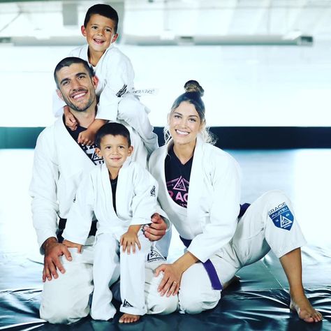 Ju Jitsu Photography, Bjj Couple Goals, Jiu Jitsu Couple, Jiujitsu Photography, Old Enough To Understand, Brazillian Jiujitsu, Wwe Couples, Happy Birthday My Love, Families Are Forever