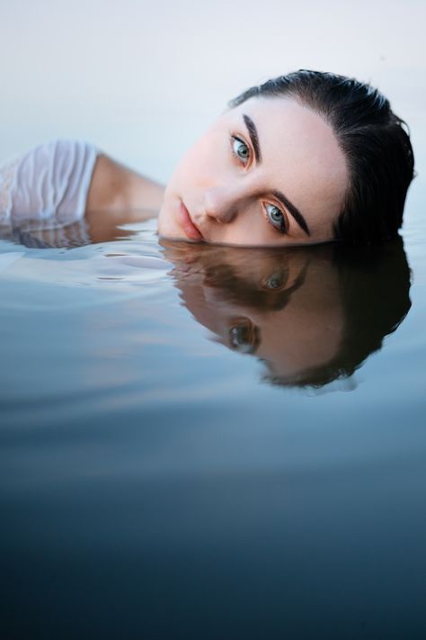 Person In Water Photography, Editorial Water Photoshoot, Water Dress Photoshoot, Pool Editorial Photoshoot, Water Editorial Photography, Walking On Water Photoshoot, Person In Water Reference, Woman In Water Photography, Person In Water