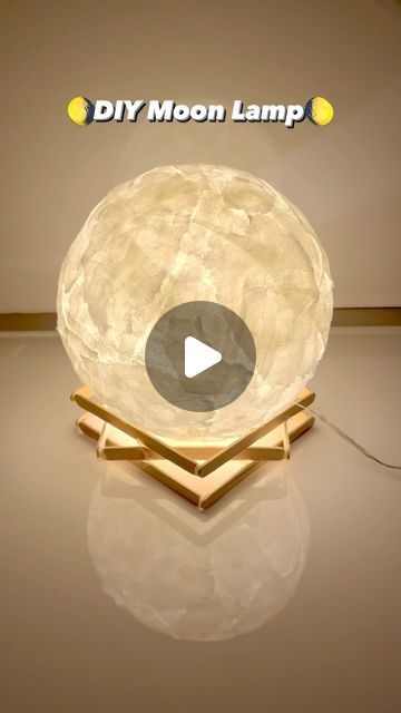 Moon Lamp Diy, Diy Moon Lamp, Diy Moon, Moon Lamp, Moon Light, Instagram Diy, Diy Lamp, Lamp Shade, Art Projects