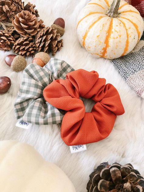 Diy Accessories, Handmade Accessories, Burlap Wreath, Scrunchies, Burlap, Etsy Seller, Small Business, Unique Items Products, Table Decorations