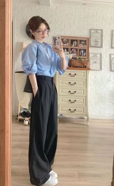 Girly Office Outfits, Korean Campus Outfit, Korean Elegant Outfit, Korean Formal Outfit, Korean Business Fashion, Korean Business Casual, Comfy Trendy Outfits, Aesthetic Korean Fashion, Outfit Kampus