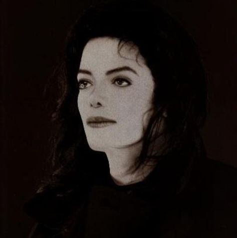 Stranger In Moscow, Michael Jackson Images, Michael Jackson Hot, Hee Man, Michael Jackson Smile, Fotos Goals, Michael Jackson Pics, King Of Pop, Fall From Grace