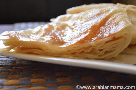 Easy Middle Eastern and Arabic recipes that appeals to everyone's taste Egyptian Bread, Egyptian Food, Arabic Sweets, Middle Eastern Recipes, Arabic Food, African Food, Middle Eastern, The Well, Brownies