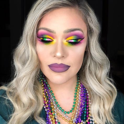 Madigra Outfit, Mardi Gras Make Up, Diy Mardi Gras Outfit, Mardi Gras Nails Design, Skirts For Winter, Mom Prom, Mardi Gras Makeup, Mardi Gras Nails, Mardi Gras Diy