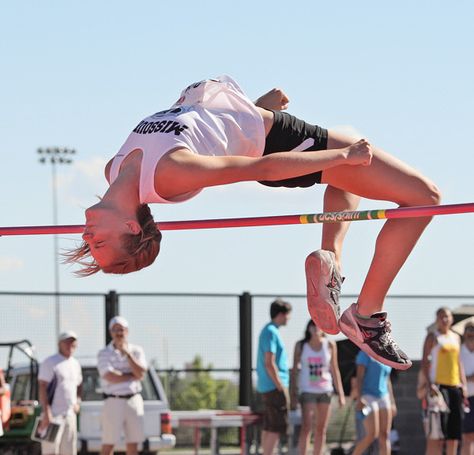 High Jumping :) High Jump Pictures, High Jump Photography, Jumping Forward Pose Reference, High Jump Aesthetic, Jump Reference, Human Liver, Anatomy Models, Pole Vault, Long Jump