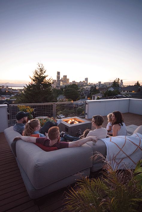 The Call for a Practical Rooftop Living Space | Seattle Magazine Roof Top Entertainment Area, Rooftop Ideas, The Gorge Amphitheater, Sitting Space, Humble Design, Rooftop Design, Seattle Homes, Lake Union, Rooftop Patio