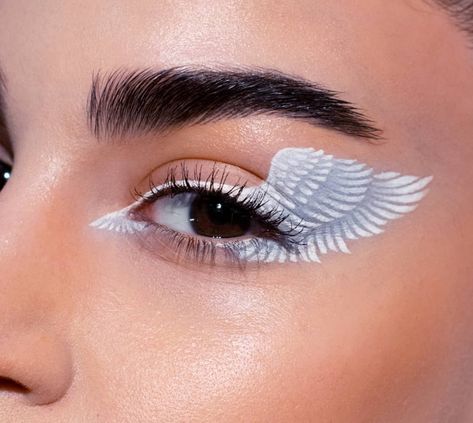 Ele on Instagram: “That's what you call a winged liner🕊🕊 Inspired by @lithunium.snow and @watoniki Btw yes, my undereye was creasing, can't do much about…” Greek Mythology Makeup, Angelcore Makeup, Artistic Make Up, White Eye Makeup, Rainbow Eyeshadow, Angel Makeup, Snapchat Filter, Winged Liner, Make Up Looks