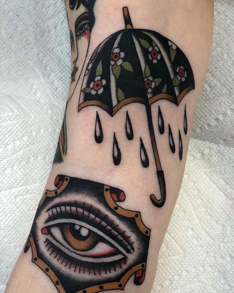 Upside Down Umbrella Tattoo, American Traditional Umbrella Tattoo, Traditional Umbrella Tattoo, Morph Suit, Tattoos 2023, Umbrella Tattoo, Mirror Tattoos, Traditional Tattoo Inspiration, Traditional Style Tattoo