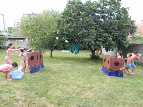 guerra de globos de agua entre barcos pirata! The Little Mermaid, Mermaid