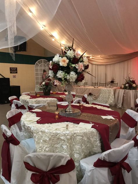 Quinceanera Venues Charro, Quince Ideas Burgundy, Red And Silver Quinceanera Decorations, Charro Table Decorations, Red Venue Quince, Wine Red Quinceanera Theme, Red And White Charro Quinceanera Theme, Maroon Quinceanera Theme, Quince Decorations Burgundy