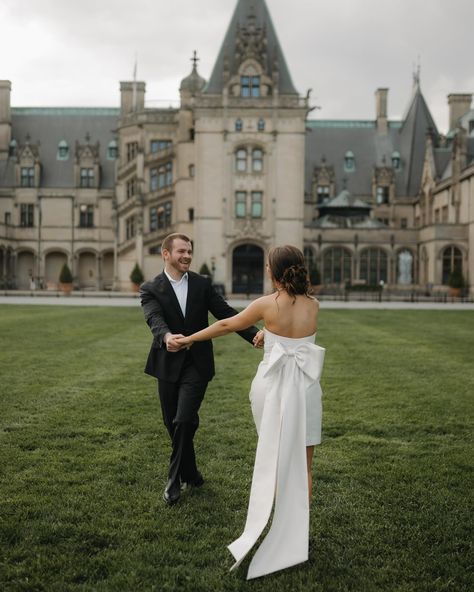 Emilee and I went back and forth for days about whether or not we should postpone her engagement session due to the rain forecast, and I’m SO glad we went ahead and did it. It poured for about 10 minutes (mostly while she was changing outfits) and then let up completely, but it cleared out everyone else at the Biltmore! I’ve never seen it so empty there, and it made this fun session even more incredible! Can’t wait for their wedding in September! It’s gonna be such a good one. ❤️ #bristolwed... Biltmore Engagement Photos, Biltmore Estate Family Photos, Biltmore Proposal, The Biltmore Estate Wedding, Biltmore Engagement, Greystone Mansion Engagement Photos, Engagement Photos Biltmore Estate, Engagement Photos Richmond Va, Wedding In September