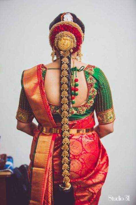 Jewelled Jadas That Add A Touch Of Royalty To Your Bridal Look Jadai Alangaram Bridal Braids, Jada Hairstyles, Pelli Sarees, Gold Jada, South Indian Hairstyle, South Indian Wedding Hairstyles, Reception Hairstyles, Hairstyle Indian, Poola Jada