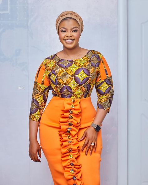 Latest Ankara Styles 2022, Ankara Designs For Ladies, Plain And Pattern Styles, Plain And Pattern, Yakoema Fashion, Ankara Designs, African Print Dress Ankara, Funky Dresses, Short African Dresses