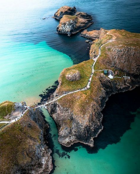 Carrick-a-Rede Rope Bridge | Co Antrim, Northern Ireland | jerome.habasque Carrick A Rede Bridge, Irish Aesthetic, Antrim Ireland, North Ireland, Ireland Aesthetic, Rope Bridge, Ireland Trip, Ireland Landscape, Scotland Uk