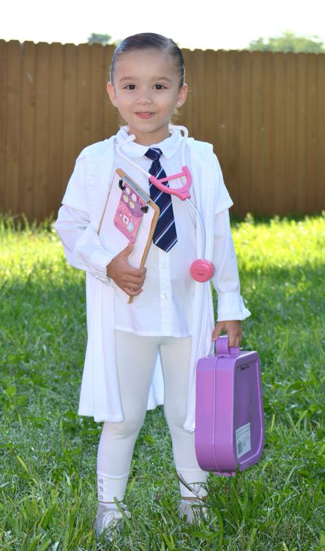 Community Helpers Day for Kids at school.. She pick the vocation of a Doctor. Coraline Costume, Fancy Dress Competition, Kids Police, Career Day, Cheesy Quotes, Community Helper, African Hair Braiding Styles, Kids Dress Up, Community Helpers