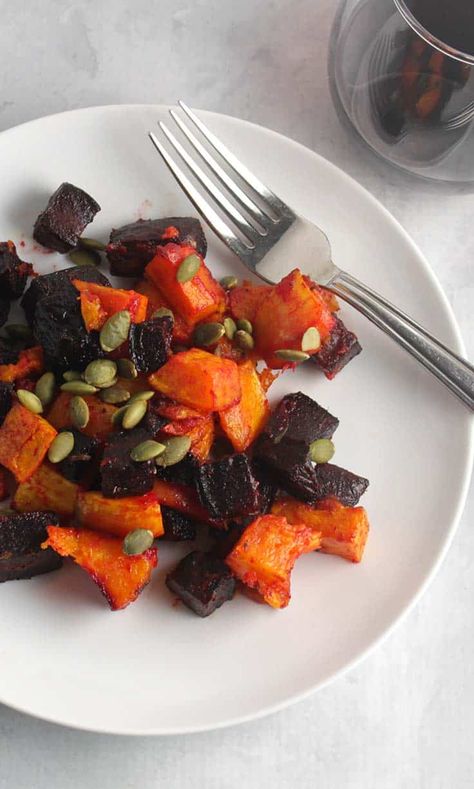 roasted beets and butternut squash, an easy and healthy #glutenfree holiday side dish. #SundaySupper #veggies Beets And Butternut Squash, Butternut Squash Cooking, Easy Holiday Side Dishes, Butternut Squash Recipe, Gluten Free Sweet Potato, Holiday Side Dish, Squash Recipe, Holiday Side, Butternut Squash Recipes