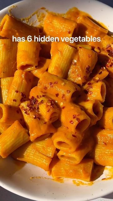 Vegan Plantbased Recipes on Instagram: "SNEAKY VEGGIES, PASTA SAUCE RECIPE by @plantyou 🔥Did you know if you roast and blend tomatoes, zucchini, carrot, onion and garlic you’ll have a luscious, delicious pasta sauce packed with veggies?! This reminds me of a vegan vodka penne but plant style! Find the recipe on @plantyou profile #vegan #plantbased #veganfood #vegansofig #whatveganseat #vegan_veganfood" Veggies Pasta Sauce, Vodka Penne, Sneaky Veggies, Vegan Casserole Recipes, Veggies Pasta, Vegan Pasta Sauce, Zucchini Carrot, Pasta Sauce Recipe, Plantbased Recipes