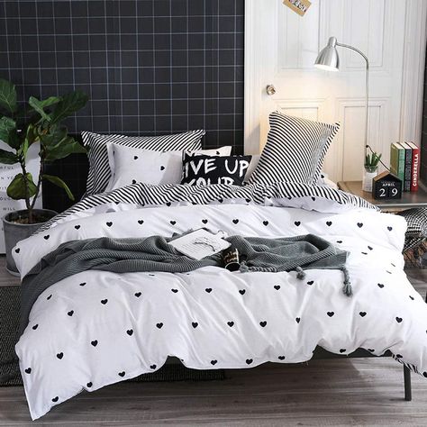 Mengersi Heart Duvet Cover Set Love Print Bedding Set For Kids Girls With Zipper (White Black, King): Amazon.ca: Home  Kitchen Black And White Bed, White Bed Linen, Reversible Bedding, White Linen Bedding, White Bed, Reversible Duvet Covers, Bed Sets, Bed Linen Sets, Queen Comforter