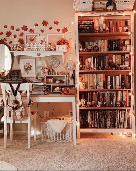 Bookshelf Inspiration, Study Room Decor, Cozy Room Decor, Aesthetic Rooms, Teen Bedroom Decor, Cute Room Decor, Cozy Room, Room Inspiration Bedroom, Room Ideas Bedroom