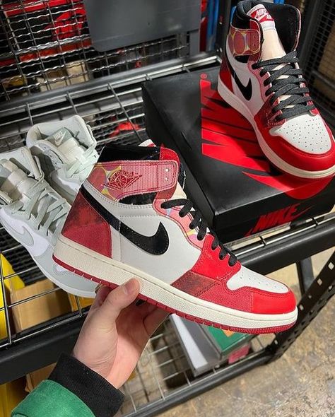 Spiderman 2, Air Jordan 1s, Nike Fashion Shoes, Pretty Shoes Sneakers, All Nike Shoes, Jordan 1s, Cute Nike Shoes, Hype Shoes, Cute Nikes