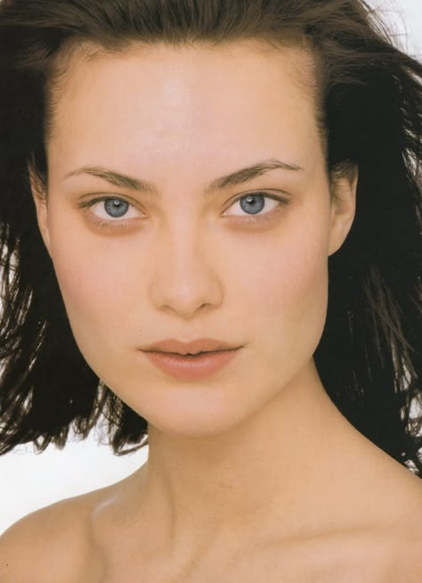 Shalom Harlow, Paolo Roversi, Cool Skin Tone, 90s Model, Dark Makeup, Model Aesthetic, Model Face, Without Makeup, Model Life