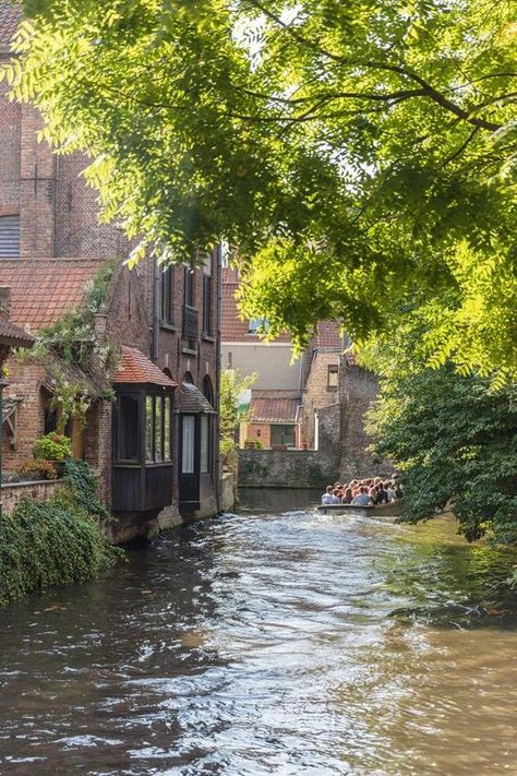 Bruges - Belgique (Belgium) Brugge Belgium, World Most Beautiful Place, Bruges Belgium, Belgium Travel, Voyage Europe, Places In The World, Vacation Places, Beautiful Places In The World, France Travel