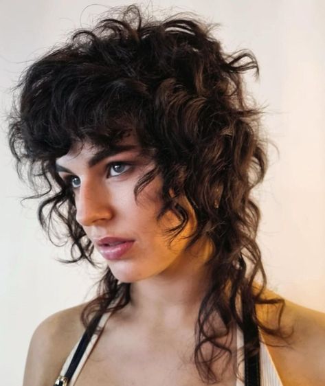 Permed Mullet Shag with Thick Hair Feminine Mullet Curly Hair, Curly Edgy Haircuts, Short Shaggy Mullet Curly, Shag Mullet Wavy Hair Medium, Soft Curly Shag, Short Shag Hairstyles Thick Hair, Short Shag Haircuts For Curly Hair, Italian Shag Haircut, Curly Shullet Hairstyles