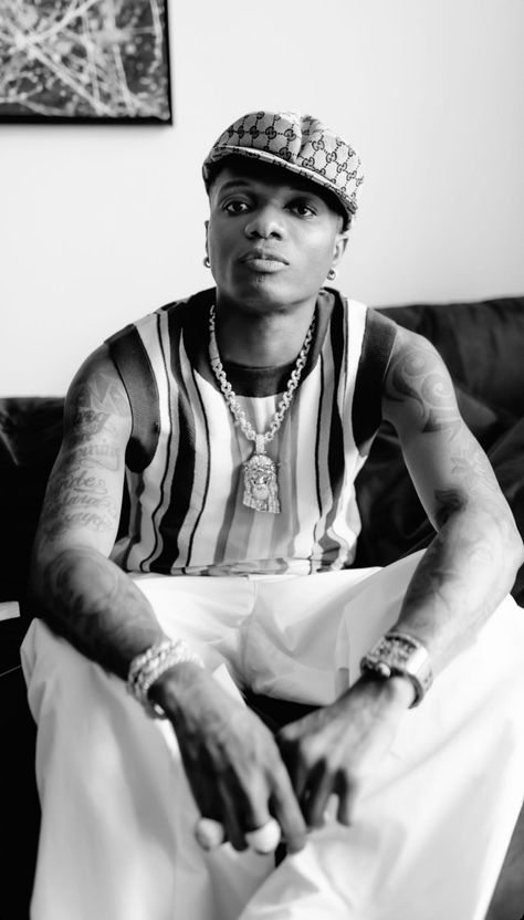 Wizkid Wallpaper, Rapper Outfits, Black Men Street Fashion, Men Street Fashion, Simple Phone Wallpapers, Photo To Cartoon, Cool Fits, Kardashian Jenner, Photo To Video