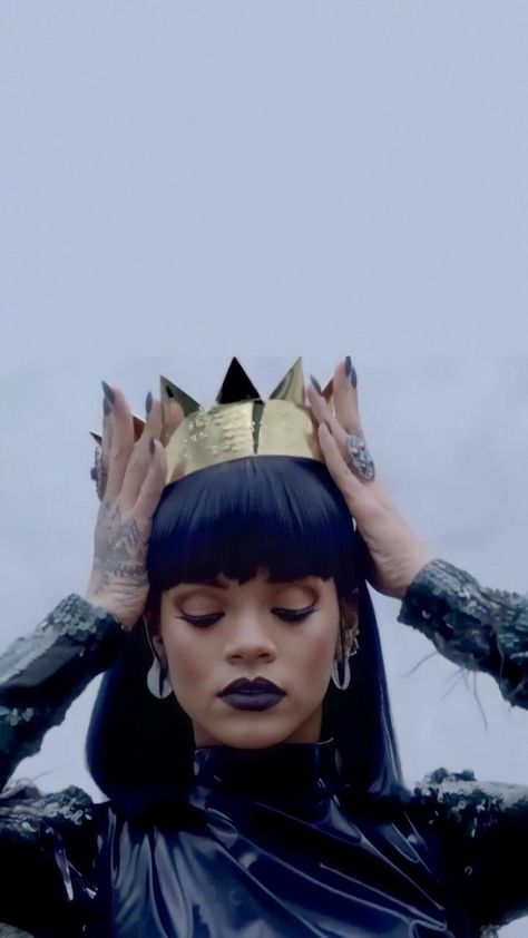 Aesthetic Rihanna, Spam Pfp, Rihanna Riri, Pfp Ideas, Bad Girl, Rihanna, Queen, Hair, Black