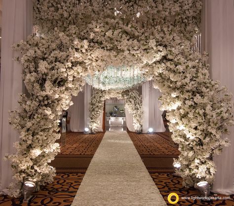 Mosque Wedding Decoration, Mosque Wedding, Events Decorations, Aisle Decorations, Four Season Hotel, Dream Wedding Reception, Wedding Moodboard, Wedding Backdrop Decorations, Backdrop Wedding