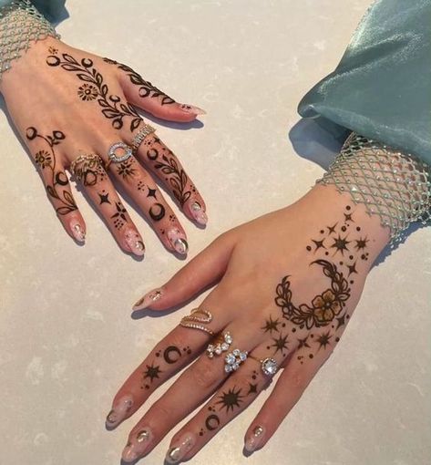 mehndi Mehendi Design For Eid Ul Adha, Mehndi Designs For Eid Ul Adha, Bakra Eid Mehndi Design Aesthetic, Eid Ul Adha Mehndi Designs, Eid Mehndi Designs 2024, Mehndi For Eid, Eid Special Mehndi Design, Mehndi Designs For Eid, Simple Henna Designs Hand