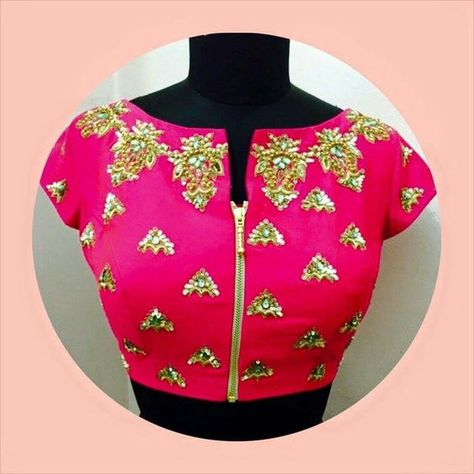 Inspiring Zipper Styles For Saree Blouses – Fashion in India – Threads Saree Jacket Designs, Saree Blouse Styles, Something Creative, Choli Blouse, Sari Blouse Designs, Wedding Blouse Designs, Indian Saree Blouse, Indian Saree Blouses Designs, Blouse Designs Indian