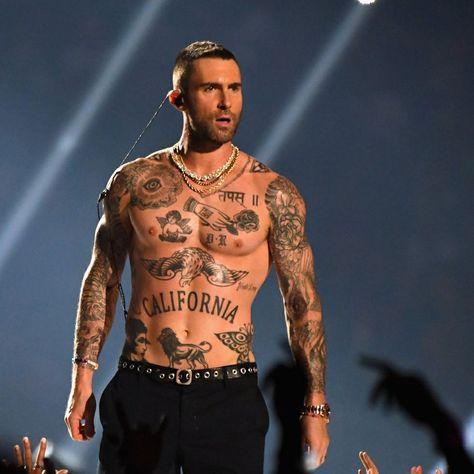 Adam Levine Adam Levine Tattoos, Adam Levine Shirtless, Super Bowl Show, Muster Tattoos, Up Tattoos, Adam Levine, Snake Tattoo, Unique Tattoo, Maroon 5