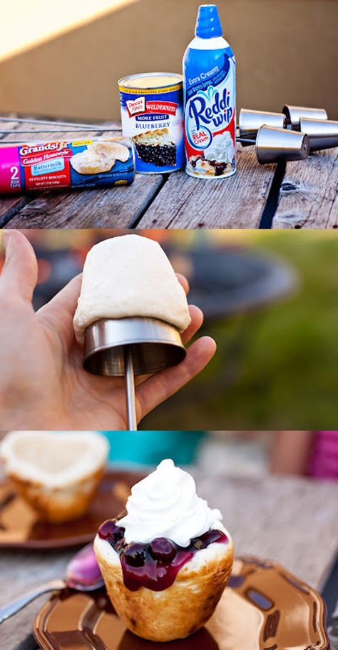 Smores Dessert, Camping Desserts, Dessert Aux Fruits, Campfire Food, Campfire Cooking, Easy Camping, Camping Checklist, Camp Cooking, Camping Ideas