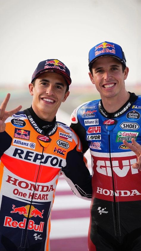 Marc And Alex Marquez, Alex Marquez, Motorcycle Racers, Marc Marquez, Moto Gp, Most Beautiful Man, Motogp, Grand Prix, Motorsport