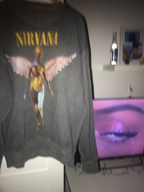 Nirvana Nirvana Hoodie Aesthetic, Nirvana Hoodie, Mouse Sketch, Pretty Gifts, Hoodie Outfit Men, Skater Aesthetic, Hoodie Aesthetic, Under The Moon, Swag Outfits For Girls