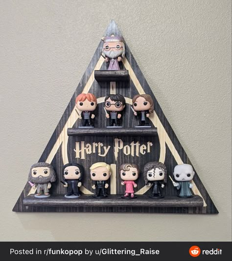 Harry Potter Funko Pop Display, Funko Pop Display Ideas, Harry Potter Shelf, Harry Potter Dolls, Funko Pop Display, Harry Potter Painting, Harry Potter Nursery, Harry Potter Room Decor, Harry Potter Funko Pop