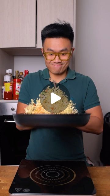 William Seng on Instagram: "watch till the end for a surprise🤫 let’s make crispy ramen fried rice with @geniuseatss 🤭 it’s crunchy, yummy and super easy to make 😉 
.
heres how to make it 👇

1. crush up your favorite instant cup noodles and toast/fry it on a pan with half the packet of ramen seasoning. 
2. In a bowl, combine one bowl of rice, one egg and the remaining seasoning
3. Mix and fry with a tsp of butter until cooked
4. Add in your ramen and fry together for another minute
5. Place the fried ramen rice back to the cup and Plate it up and enjoy 😋✨
.
Follow @williamsengg @geniuseatss for more 🫶🏻✨
.
#ramenfriedrice #ramen #recipe #viral #williamsengg #easyrecipe" Rice Ideas, Ramen Rice, Fried Ramen, Ramen Seasoning, Bowl Of Rice, Cup And Plate, Ramen Recipe, One Egg, Cup Noodles