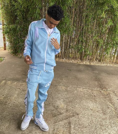 Gangster Outfit, Lacoste Tracksuit, Sweatsuit Outfits, Hood Boys, Mens Hairstyles Curly, Outfits Juvenil, Apparel Design Inspiration, Drippy Outfit, Track Suits