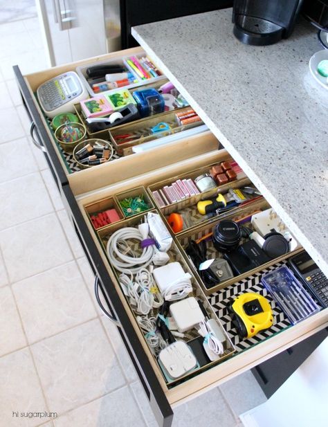 Taming the Junk Drawer Chest Freezer Organization, Cupboard Makeover, Linen Closet Makeover, Junk Drawer Organizing, Junk Drawers, I Heart Organizing, Decluttering Ideas, Freezer Organization, Space Saving Kitchen