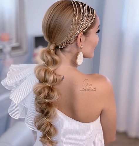 Bubble Braid Ponytail, Ponytail Bridal Hair, Glamorous Wedding Hair, Bubble Braid, Goddess Vibes, Braid Ponytail, Elegant Ponytail, Frontal Wig Hairstyles, Bubble Ponytail