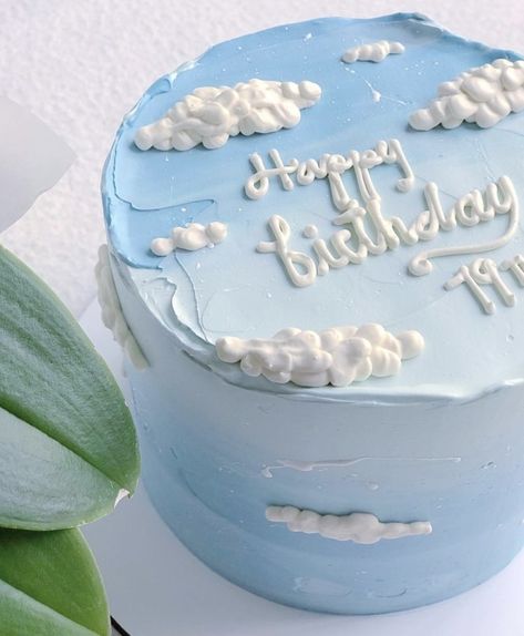 Blue Birthday Cakes, Vintage Birthday Cakes, Cloud Cake, Simple Cake Designs, Funny Birthday Cakes, Mini Cakes Birthday, Creative Cake Decorating, Creative Birthday Cakes, Simple Birthday Cake