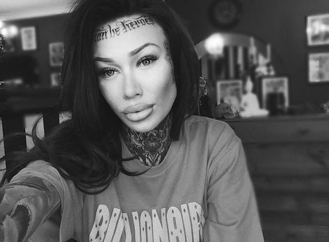 Forehead Tattoo, Sacred Tattoo, Girl Face Tattoo, 3d Tattoos, Face Tattoos, Face Tattoo, Girl Face, Pretty Face, Tattoos For Women