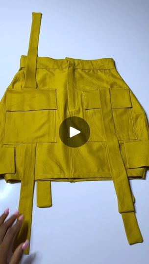 How To Cut Six Pieces Skirt, Crop Top Outfits Classy, Skirt Sewing Tutorial, Professional Meeting, Cargo Skirt Outfit, Cargo Skirts, Sewing Tutorials Bags, Ankara Dress Designs, Classy Short Dresses