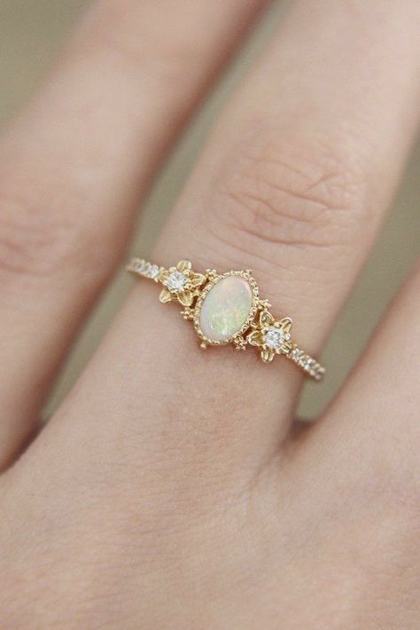 Rose Engagement Ring Flower, Floral Wedding Ring, White Opal Ring, Rings Unique, Rainbow Opal, Ring Settings, Yellow Gold Diamond Ring, Ring Flower, Ring Opal