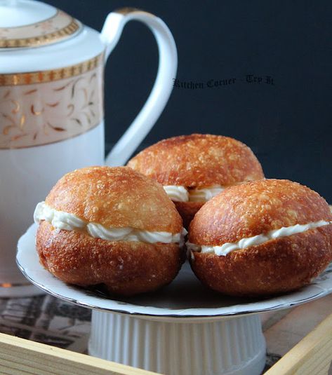 Kitchen Corner-Try It: Butter Bun/ Cream Bun- Kerala Bakery Style Bun Aesthetic, Cream Buns, Cream Bun, Baking Breads, Milk Bun, Chocolate Babka, Dessert Tea, Choux Pastry, Happy Food