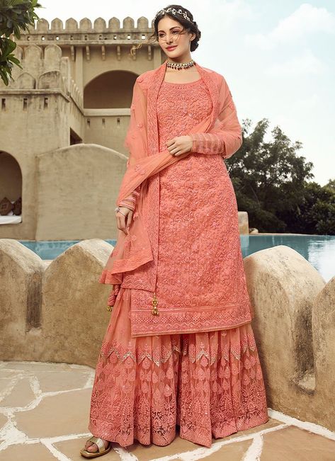 Peach Indian Outfit, Heavy Duppata, Lehenga Kameez, Pakistani Gharara, Pakistani Sharara Suit, Amyra Dastur, Party Wear Salwar, Embroidered Sharara, Indian Wedding Lehenga