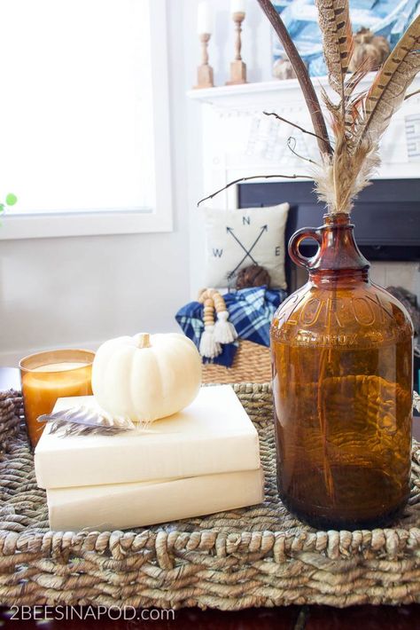 Decorating with Amber Glass for Fall Peach Bedrooms, Jar Centerpiece Wedding, Fall Feeling, Modern Fall Decor, Fall Vignettes, Antique Booth, Glass Apothecary Jars, Fall Decor Inspiration, Homeward Bound