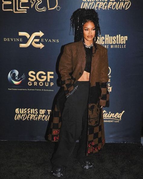 Jimmy Neutch- Shumpert on Instagram: "Thank you to Eric Beer, Kristine Mirelle, Queens of the underground and uncontained entertainment for having me last night ❤️ 📸: @ella_hovsepian for @gettyimages" Teyana Taylor Locs, Teyana Taylor Style, Teyana Taylor Outfits, Drip Outfits Women, Taylor Outfits, Celebrity Style Inspiration, Teyana Taylor, Black Celebrities, Artist Models